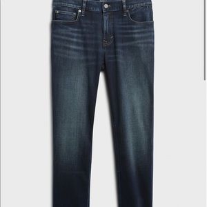 Banana Republic Jeans. Never been worn. 33x32 slim